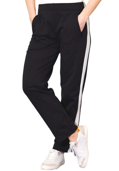 Pantaloni negri, din bumbac flausat, cu o dunga lata alba, si cu buzunare