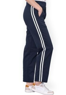 Pantaloni bleumarin, din bumbac flausat, cu doua dungi albe, si cu buzunare